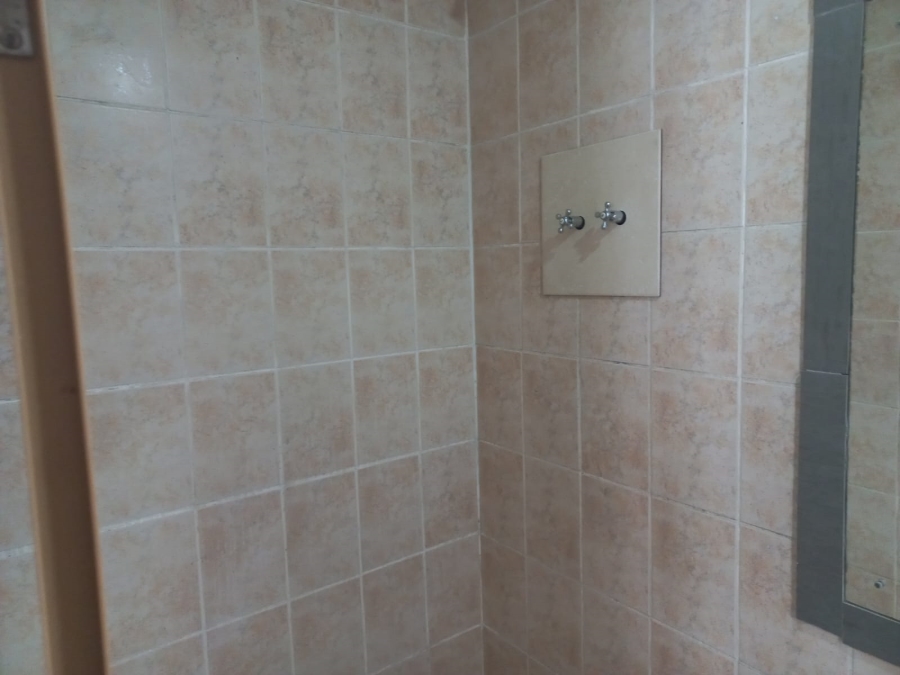 4 Bedroom Property for Sale in Lentegeur Western Cape